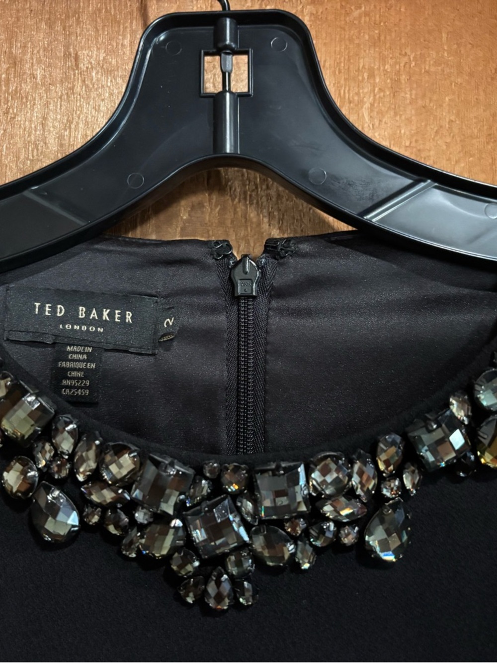 Ted Baker Black Embellished Neckline Sheath Dress Size 2 US 6 Cap Sleeve LBD - Picture 3 of 9